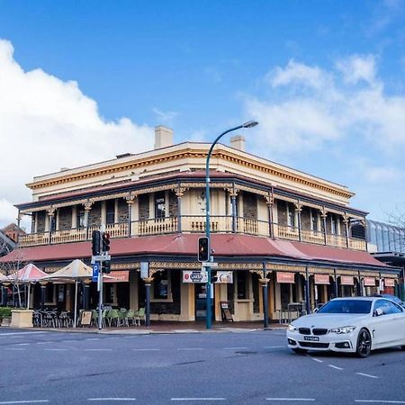 Clouds On Francis North Adelaide Apartment Exterior photo